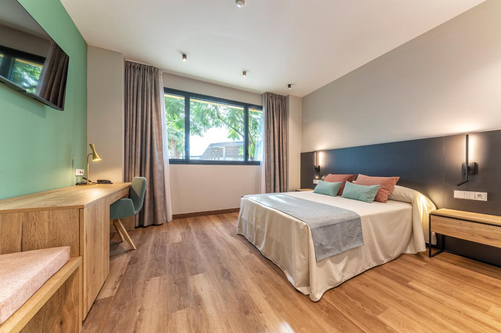 Universa Hoteles San Vicente Raspeig Exterior photo