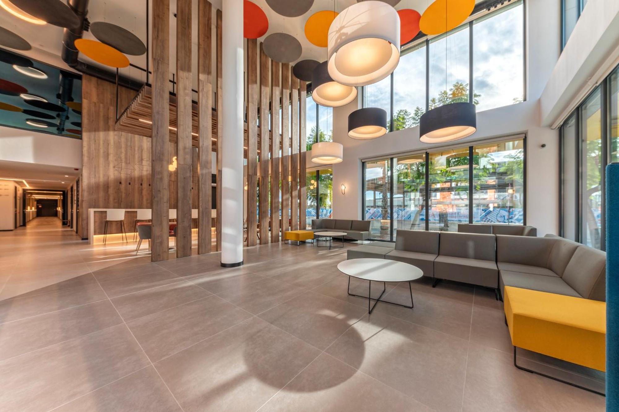Universa Hoteles San Vicente Raspeig Exterior photo